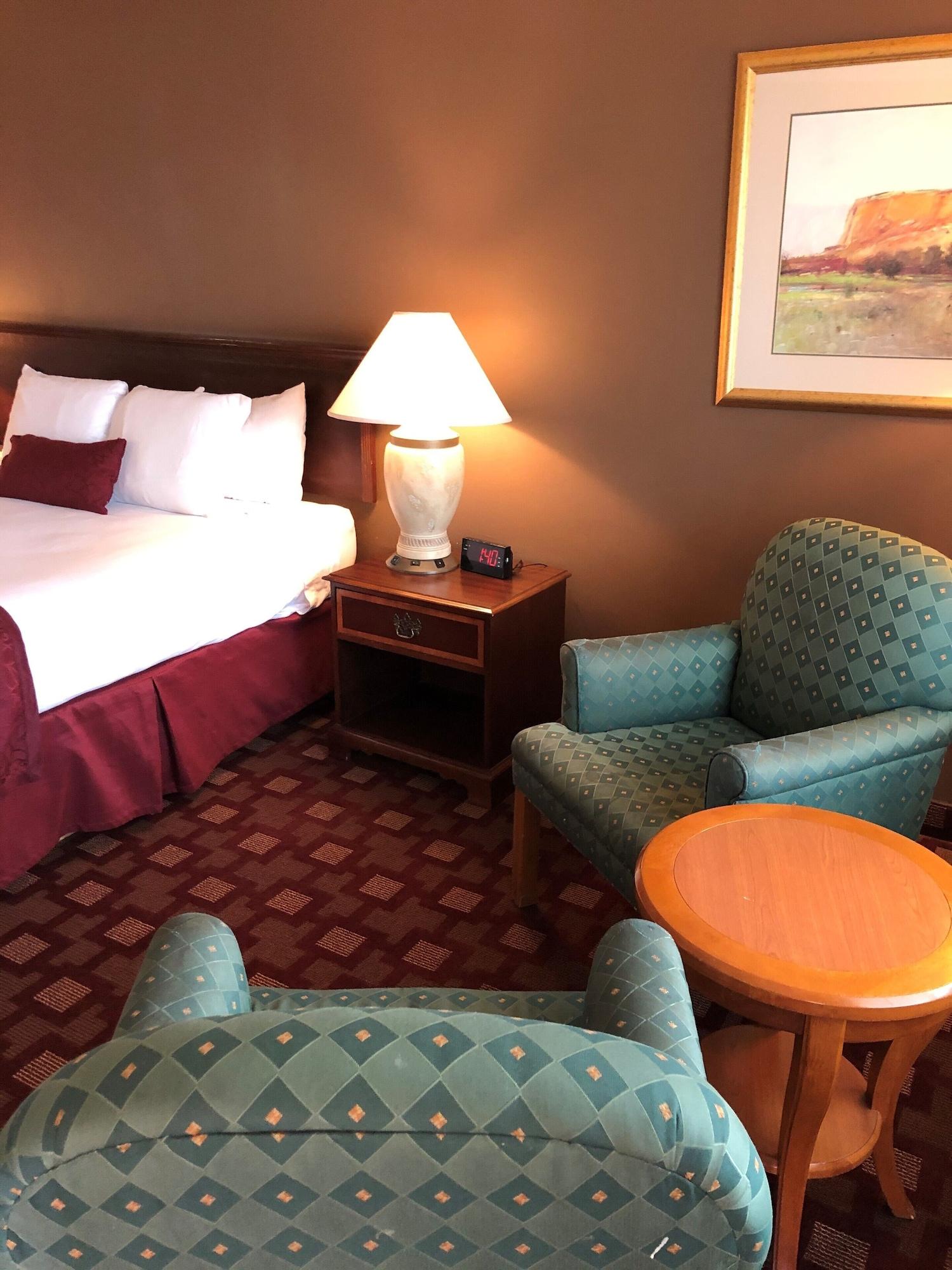 Days Inn & Suites By Wyndham Logan Buitenkant foto